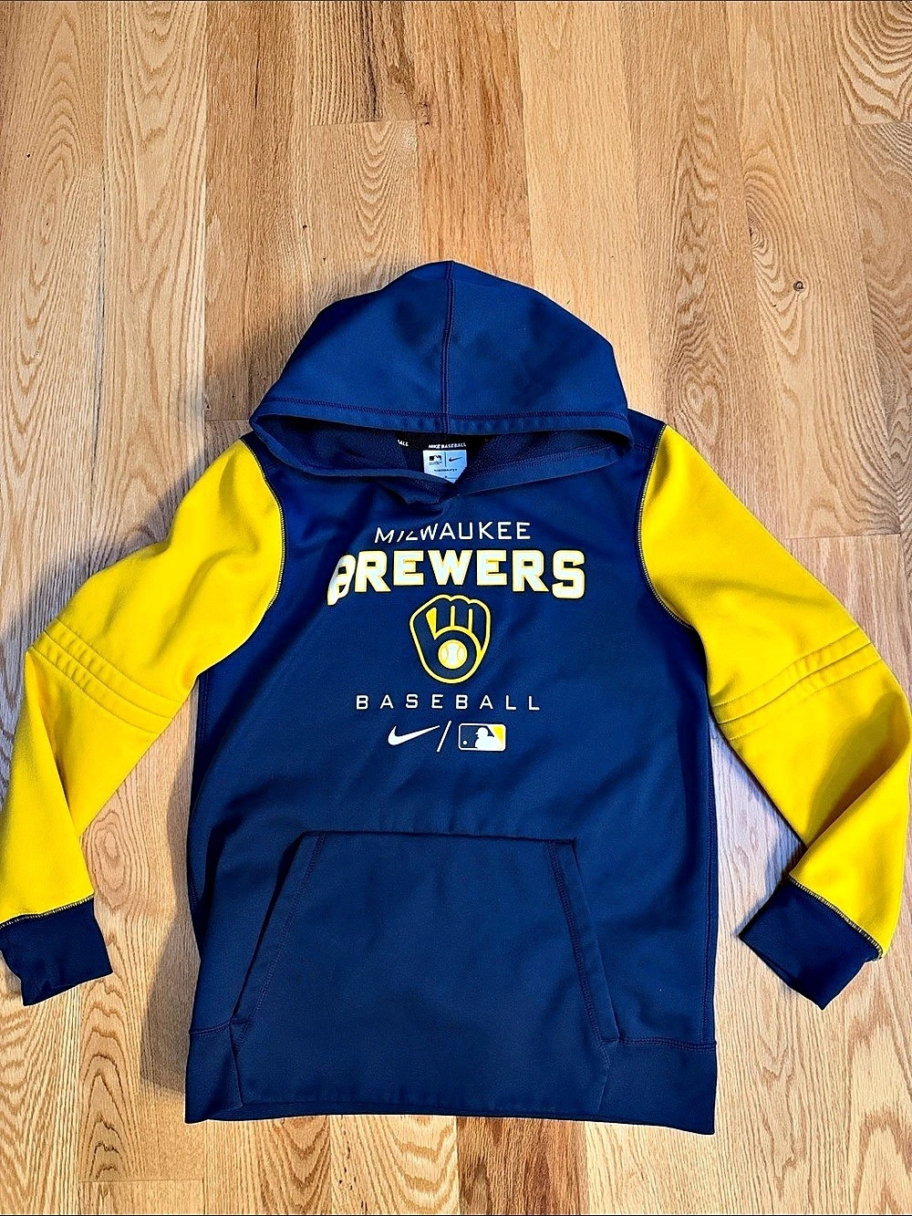 Nike Milwaukee Brewers Therma-FIT Authentic Collection hoodie Boys Medium